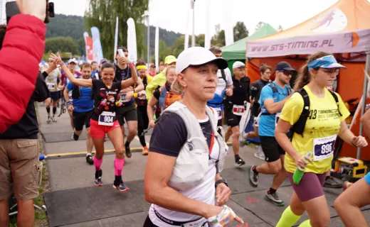23 kilometry po górach. Zawodnicy pełni uśmiechów ruszyli na trasę [ZDJĘCIA] - 34